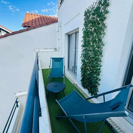 Free Parking, Proche Gare, Plage, Centre, Netflix Daire