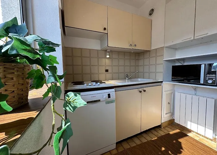 Apartment Free Parking, Proche Gare, Plage, Centre, Netflix *