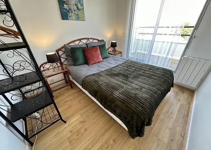 Free Parking, Proche Gare, Plage, Centre, Netflix Apartment