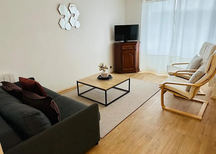 Free Parking, Proche Gare, Plage, Centre, Netflix Apartment *